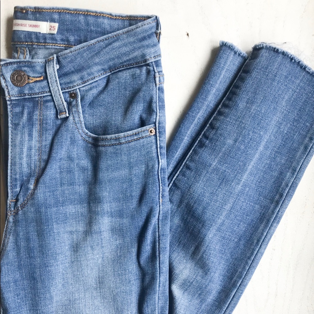 721 Levi Highrise Skinny Jeans